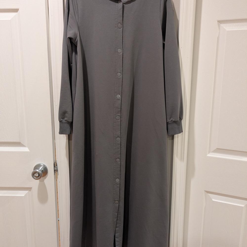 Hooded Gray Button Up Abaya